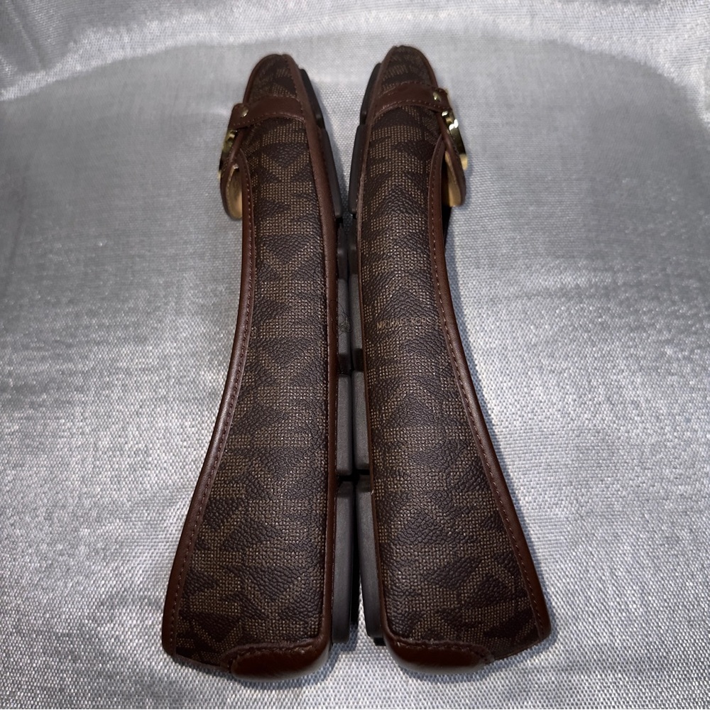 Michael Kors Moccasin size 9. Very Good Condition $80.00 - Picture 2 of 6